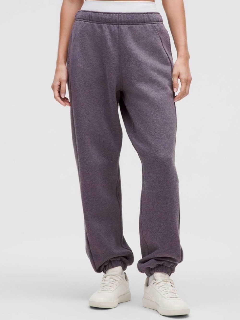 Lululemon Scuba Mid-Rise Oversized Jogger *Regular
Heathered Nightfall